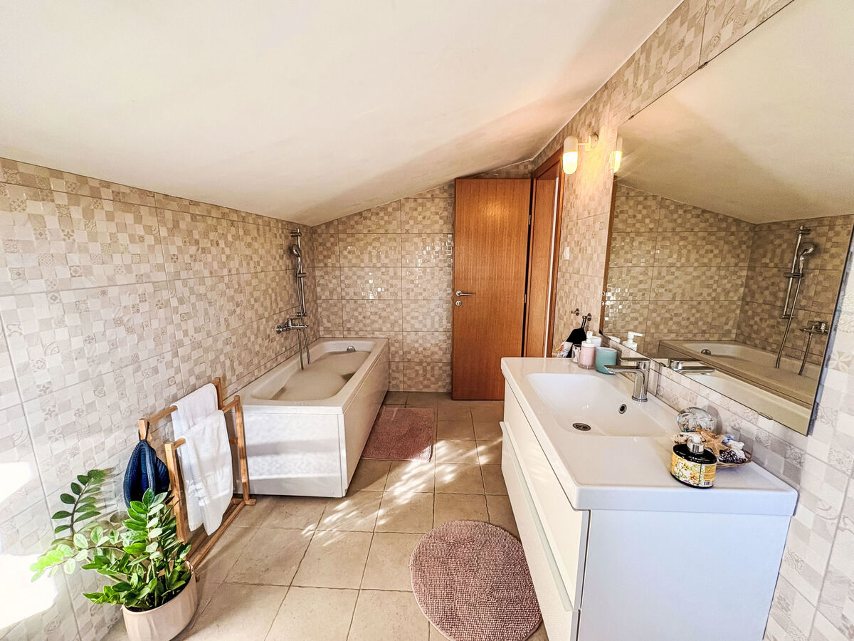 Maison avec piscine chauffée à Donje Rastane - Photo 19