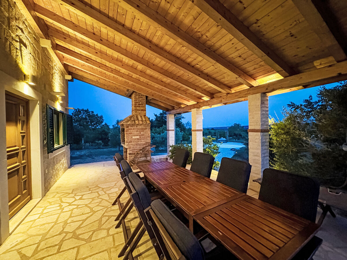 Maison avec piscine chauffée à Donje Rastane - Photo 23