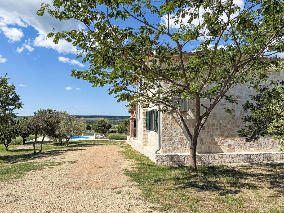 Maison avec piscine chauffée à Donje Rastane - Photo 27