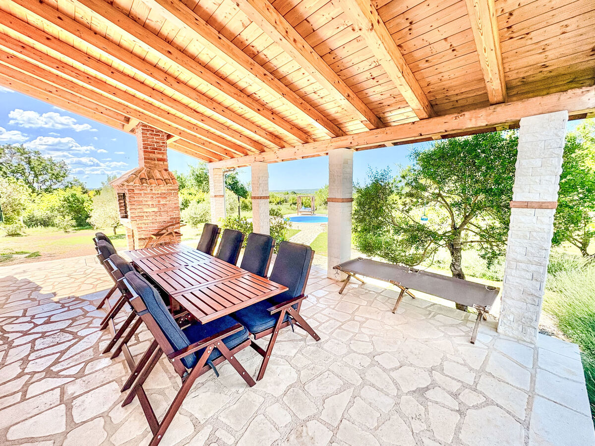 Maison avec piscine chauffée à Donje Rastane - Photo 30