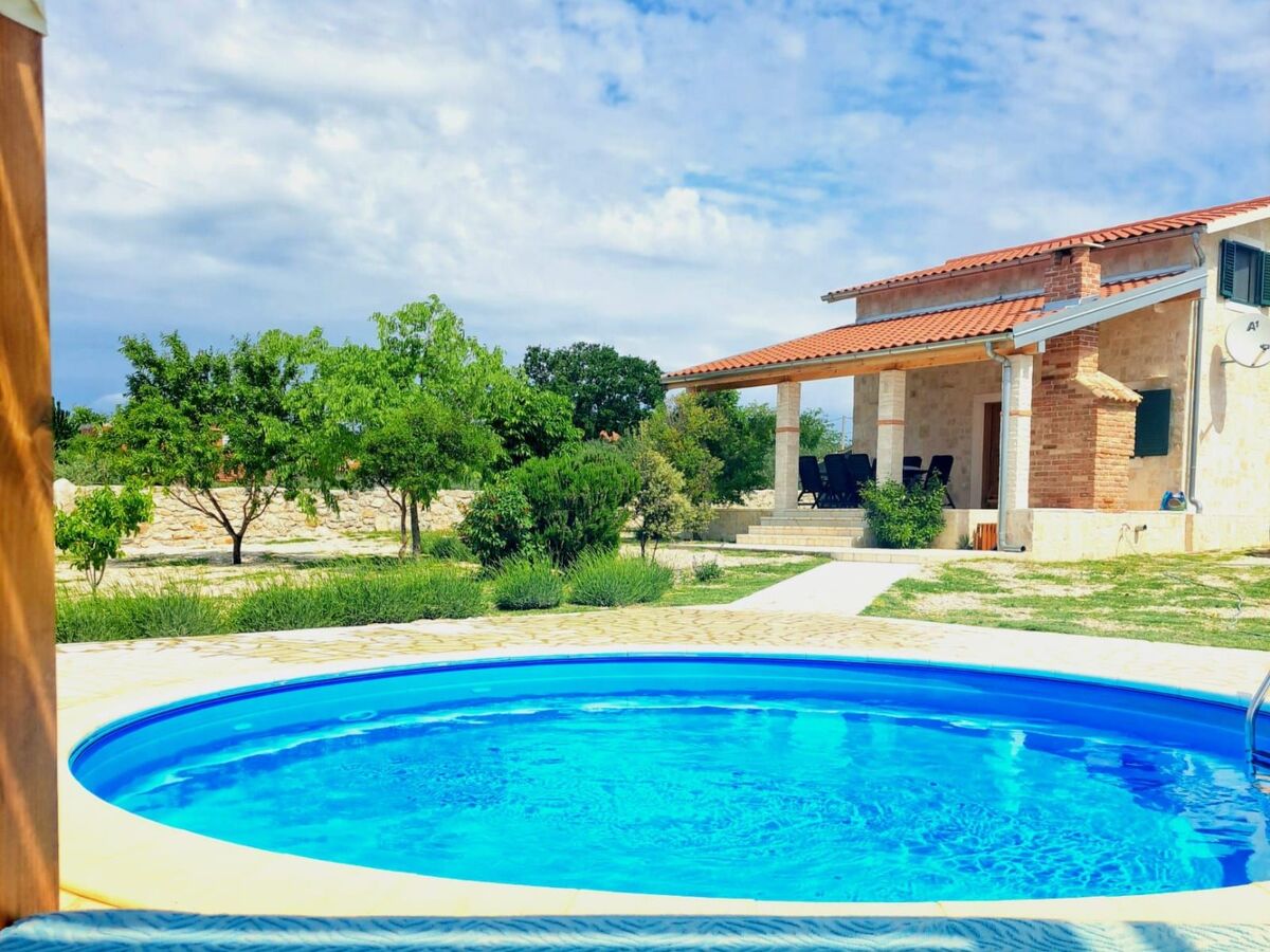 Maison avec piscine chauffée à Donje Rastane - Photo 33