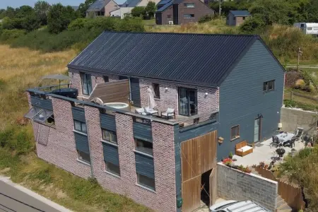 Location appartement à Froidchapelle, Retraite au bord du lac avec terrasse panoramique