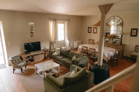 Location maison à Chamant, Maison conviviale près de Chamant avec jardin et terrasse