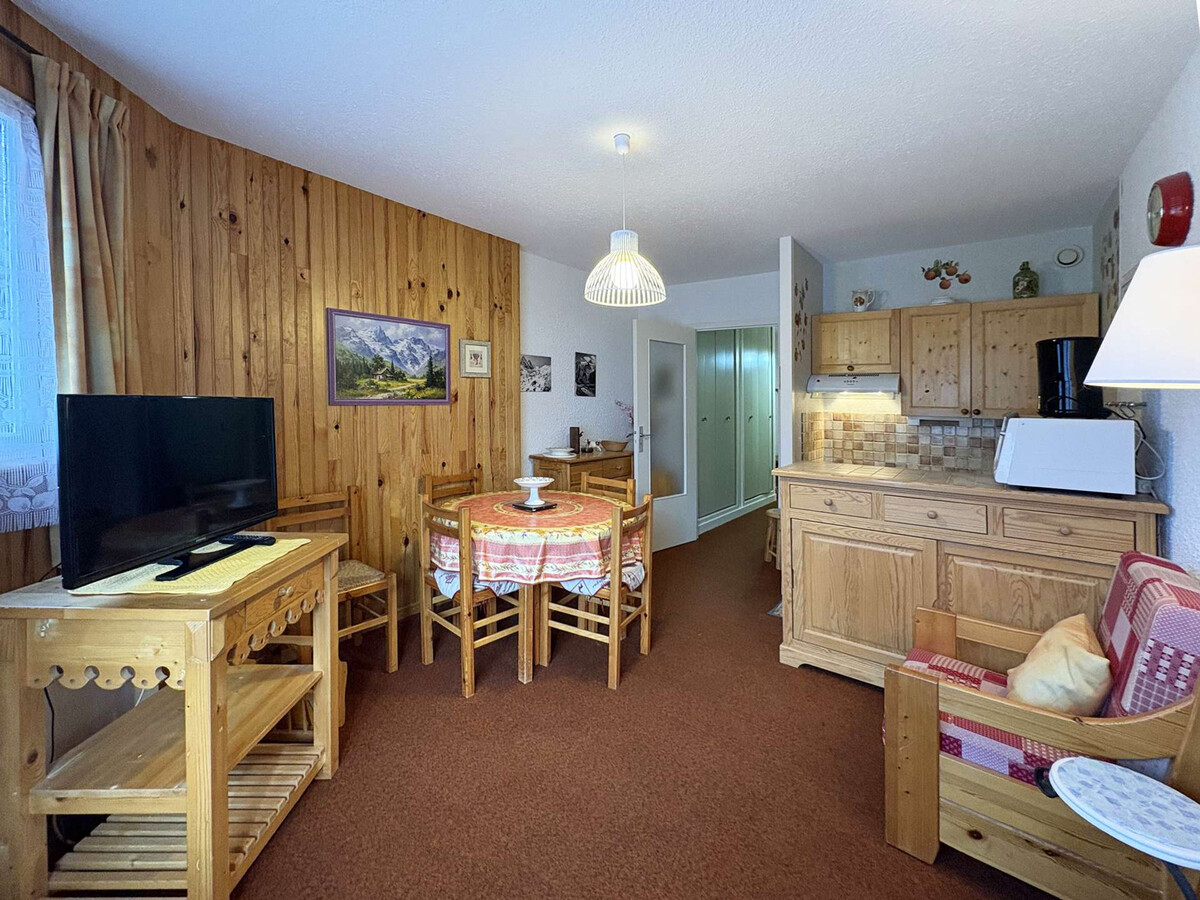 Studio 4 pers. aux Orres, balcon sud et accès direct pistes - Photo 1