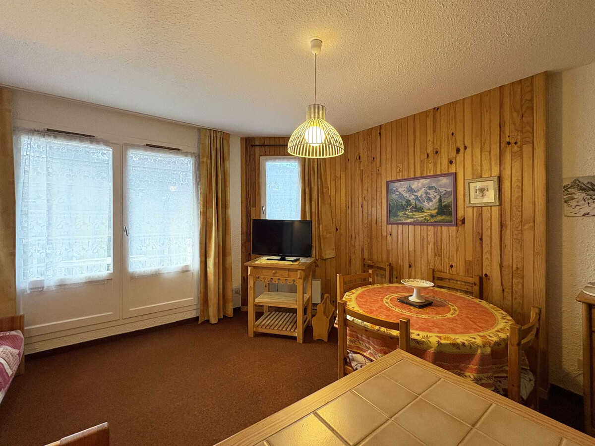 Studio 4 pers. aux Orres, balcon sud et accès direct pistes - Photo 3