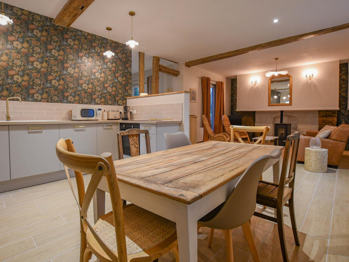 Gîte en pierres avec terrasse et piscine à Luyères - Photo 8