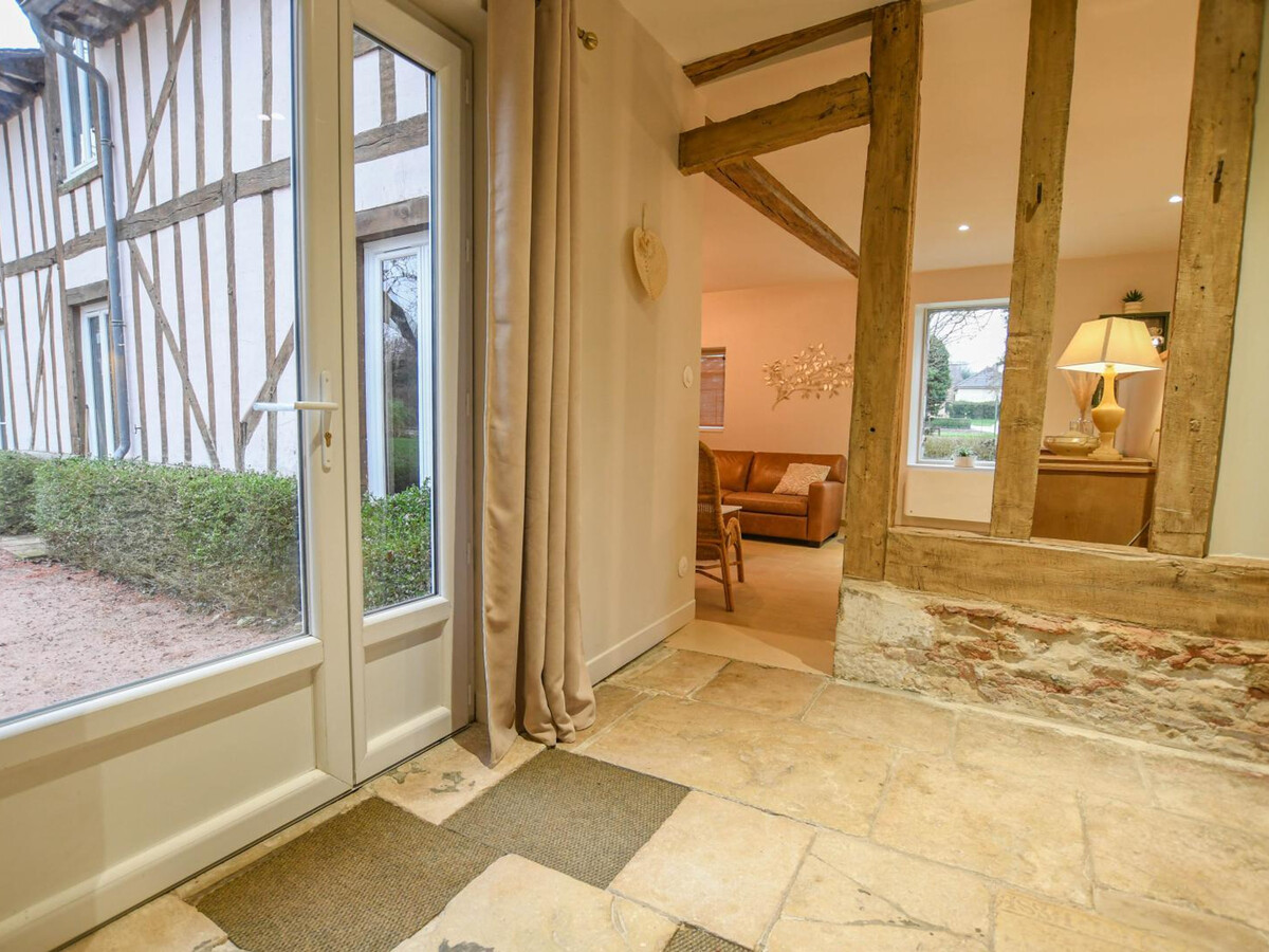 Gîte en pierres avec terrasse et piscine à Luyères - Photo 10