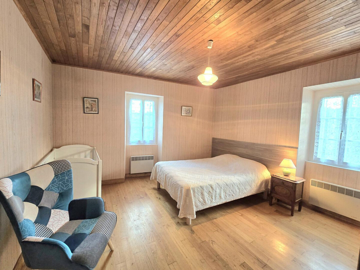 Gîte 3 chambres avec cheminée et terrasse couverte - Photo 4