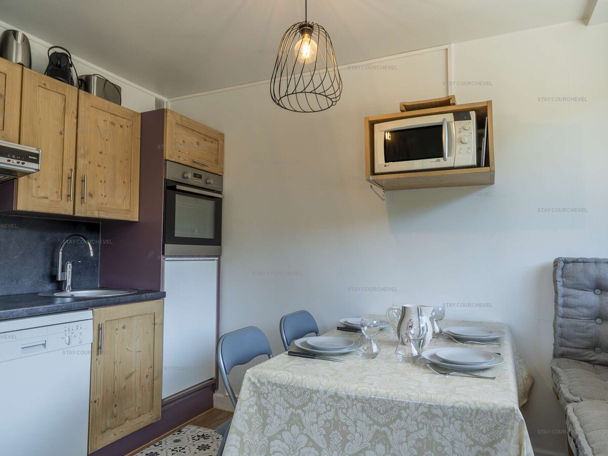 Appartement skis aux pieds, balcon montagne à Courchevel - Photo 3