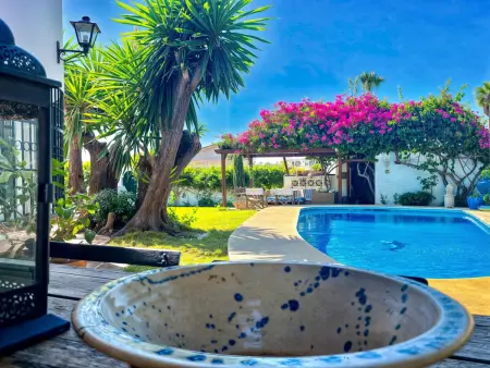 Location villa à Estepona, Villa Alfredo à Estepona : 4 chambres proche de la plage