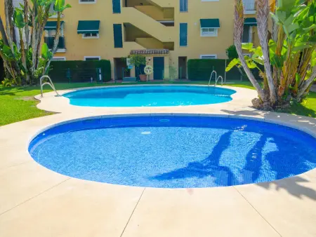 Location appartement à Estepona, Élégant appartement à Estepona, proche de la mer