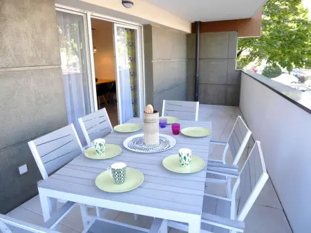 Appartement contemporain à Annecy, terrasse et animaux admis - Photo 3