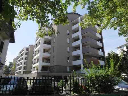 Appartement contemporain à Annecy, terrasse et animaux admis - Photo 16