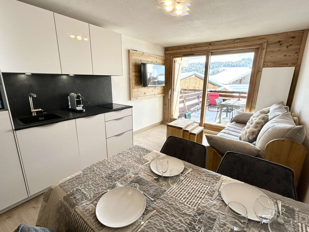 Studio cabine rénové aux Saisies, terrasse 15m² - Photo 1
