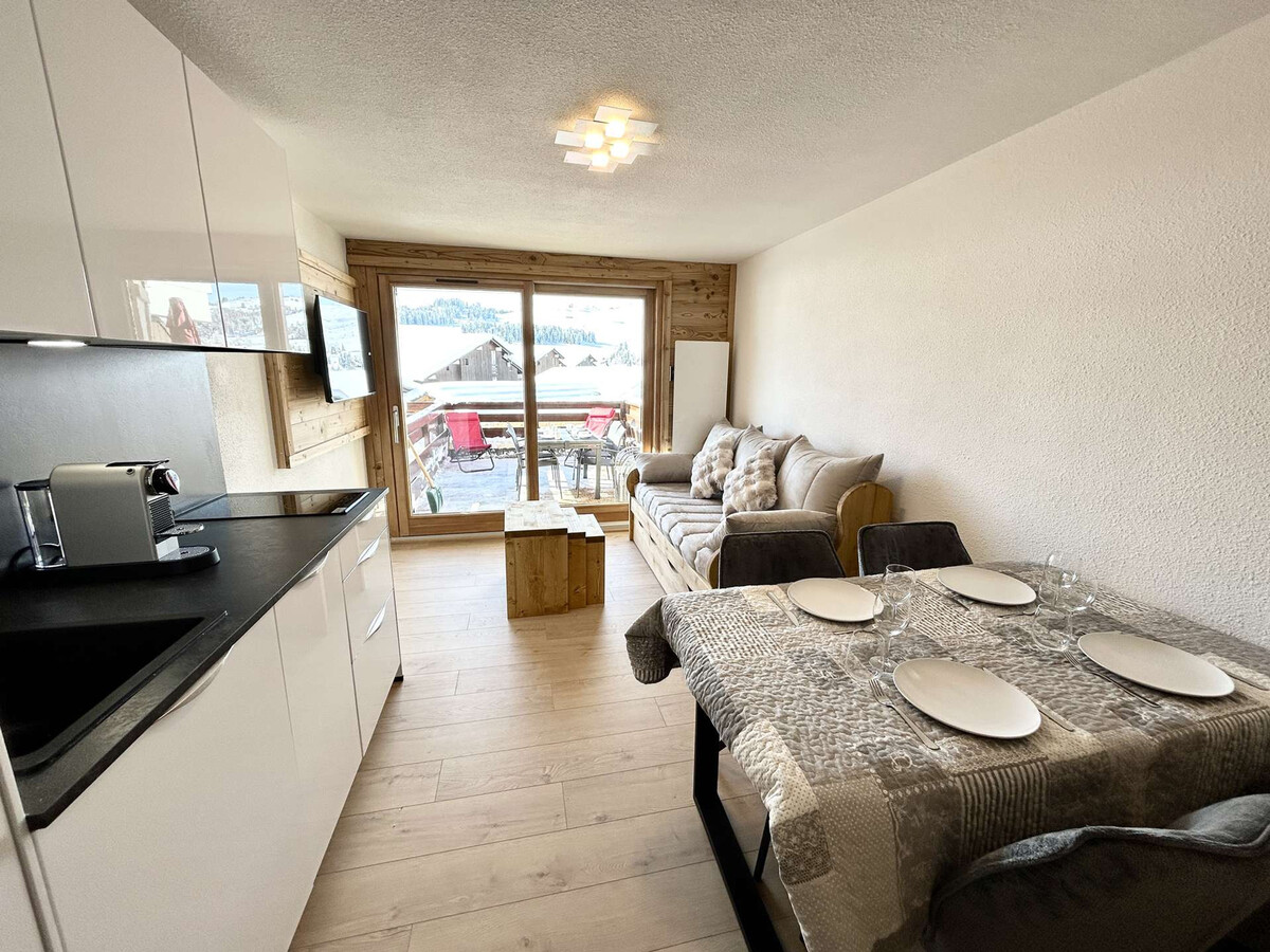 Studio cabine rénové aux Saisies, terrasse 15m² - Photo 4