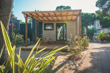 Tiny House HOLA CAMP à Coma-ruga, terrasse privée : photo 8