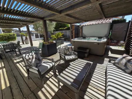 Villa avec Terrasse et Spa Proche Plage, Maison 8 personnes à La Faute sur Mer - Photo 31