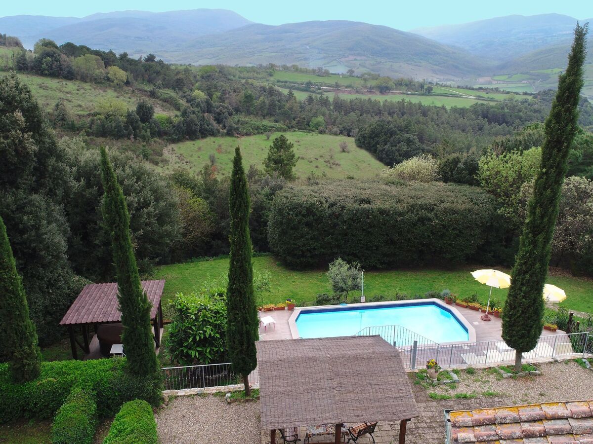 Villa Montecastelli Pisano avec piscine et jacuzzi chauffé - Photo 7