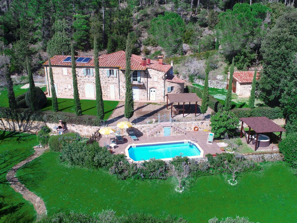 Villa Montecastelli Pisano avec piscine et jacuzzi chauffé - Photo 17