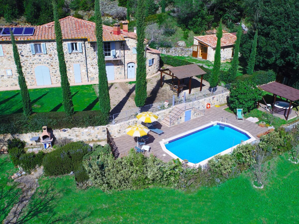 Villa Montecastelli Pisano avec piscine et jacuzzi chauffé - Photo 24