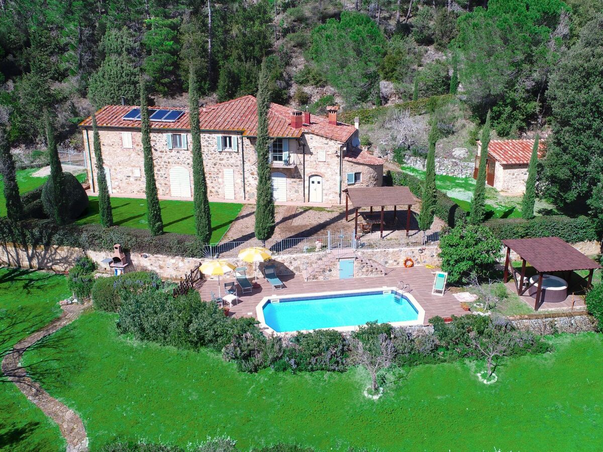 Villa Montecastelli Pisano avec piscine et jacuzzi chauffé - Photo 25