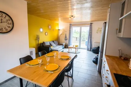 Location appartement à Froidchapelle, Retraite avec jacuzzi près des barrages