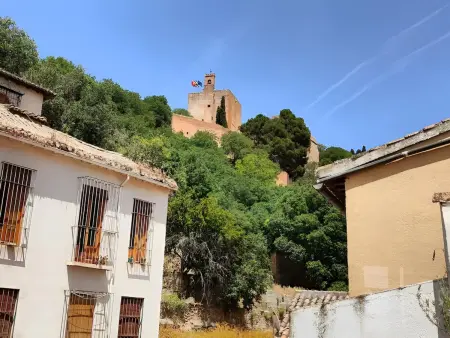 Location appartement à Granada, Studio loft historique, proche Alhambra, idéal télétravail