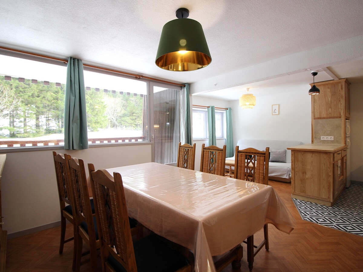 F2 bis 46 m² balcon et parking, pied des pistes - Photo 2