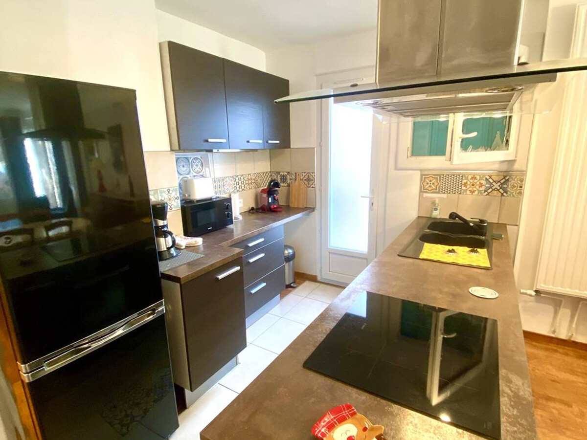 F3 moderne à Amélie-les-Bains, 150 m du centre - Photo 3