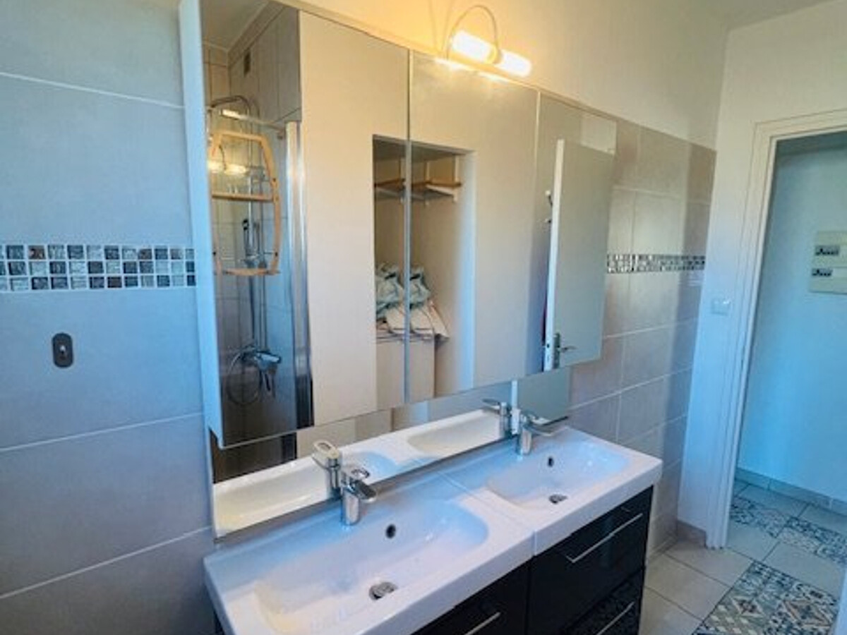 F3 moderne à Amélie-les-Bains, 150 m du centre - Photo 9