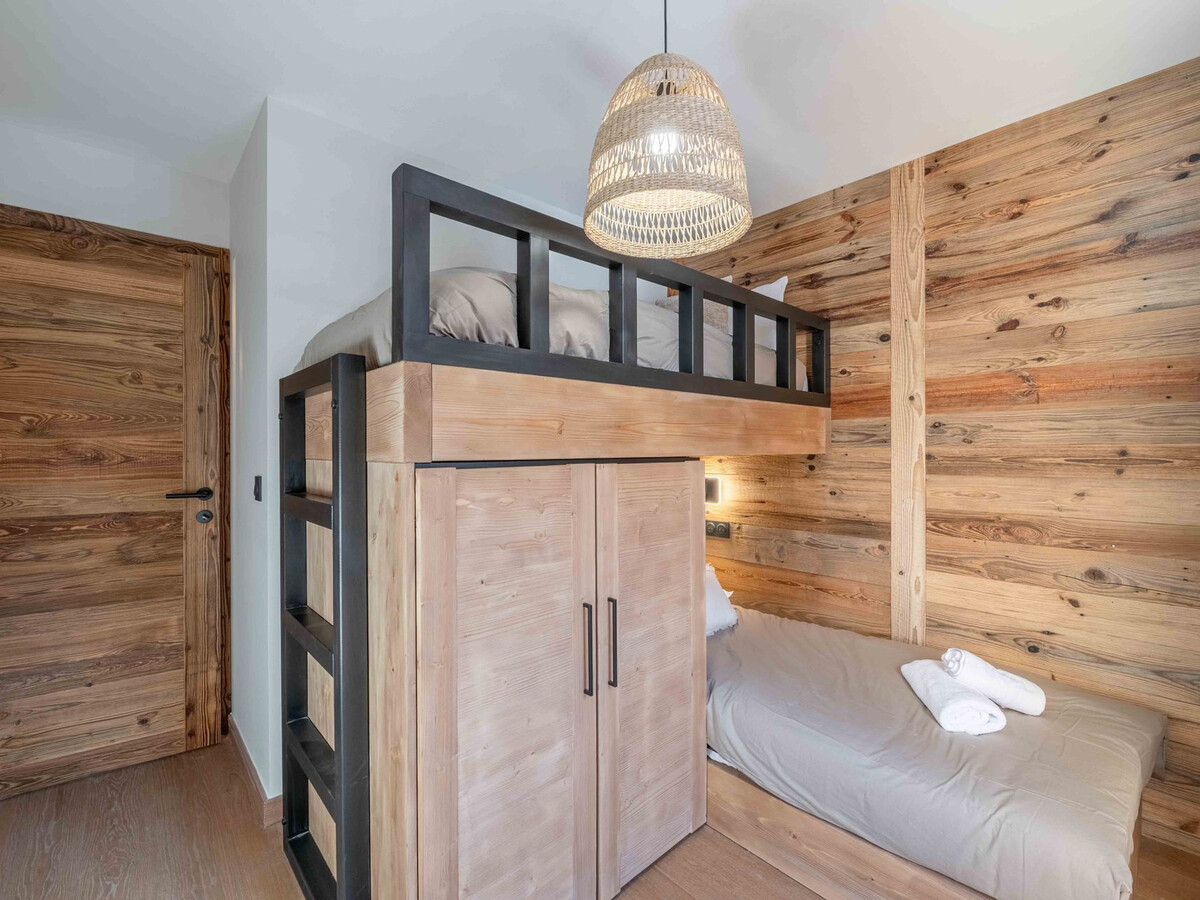 Appartement 5 chambres au pied des pistes Pleney, parking - Photo 7