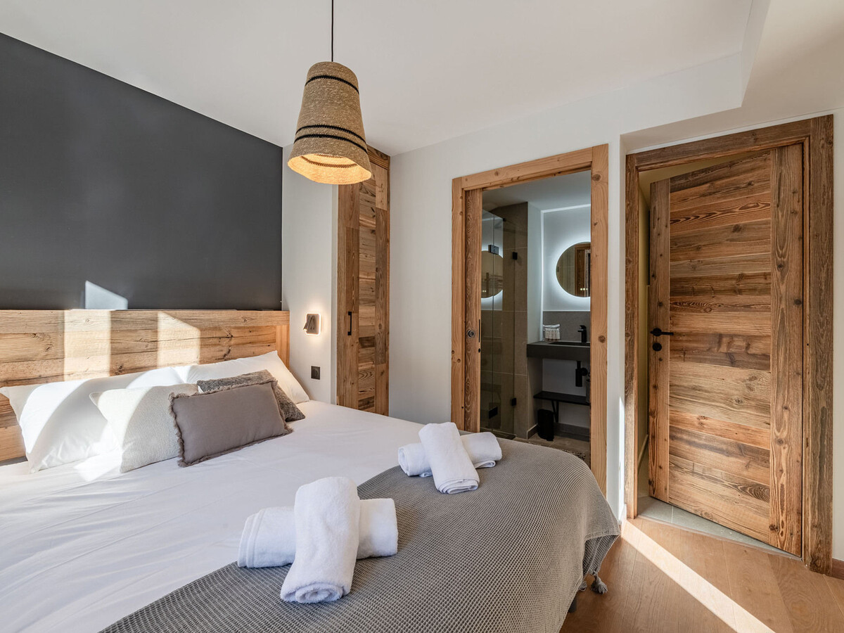 Appartement 5 chambres au pied des pistes Pleney, parking - Photo 9