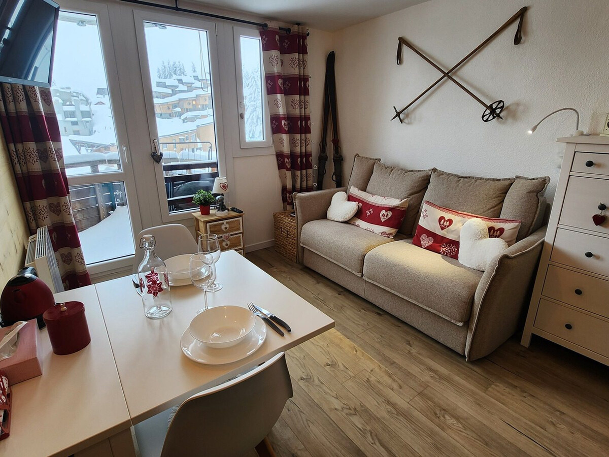 Studio rénové sud Avoriaz, balcon avec casier à skis - Photo 1