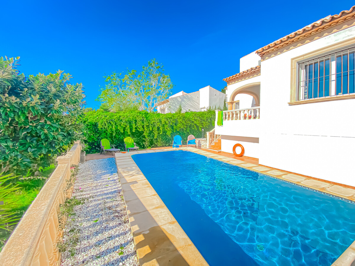 Villa Lavanda à Jávea : 2 chambres, piscine privée 8x4m - Photo 2
