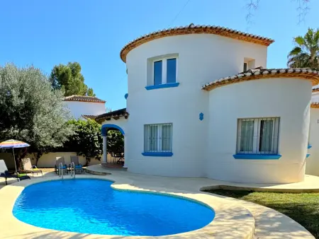 Location villa à Xàbia, Villa confortable avec piscine privée à 400m de la plage à Dénia