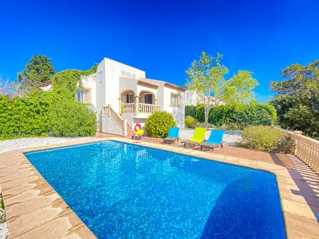 Location villa à Xàbia, Villa moderne à Jávea avec piscine privée et climatisation