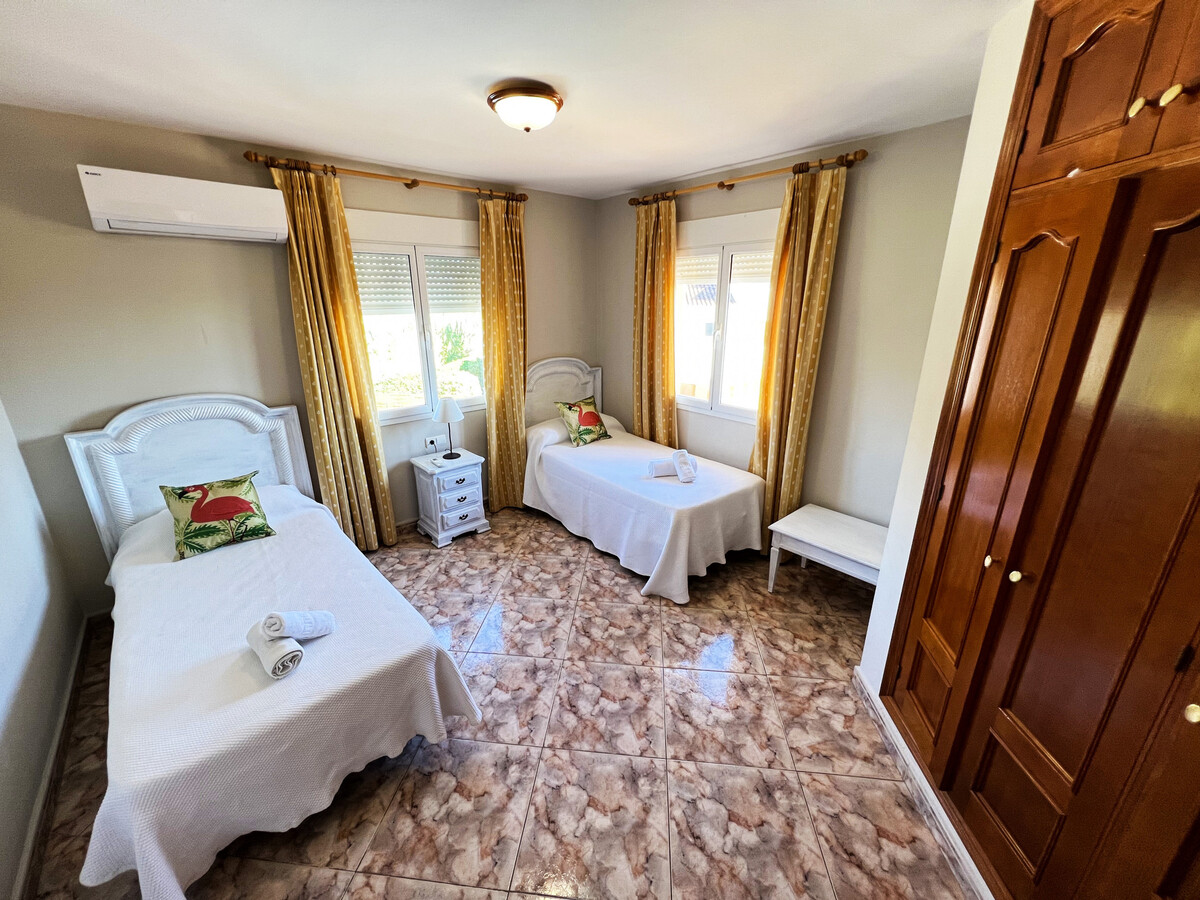 Villa Noguera – 4 chambres, piscine privée à 250 m de la plage - Photo 21