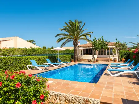 Location villa à Cala en Blanes, Villa lumineuse avec piscine privée à Calan Blanes