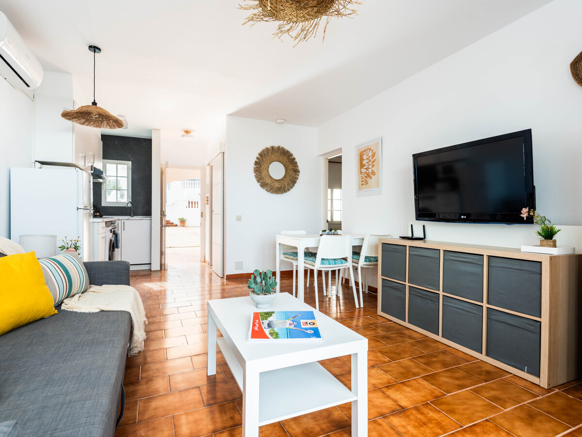 Appartement neuf avec terrasse face mer à Arenal d'en Castell - Photo 11