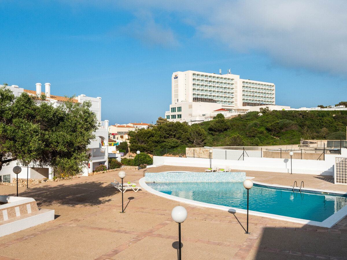 Appartement neuf avec terrasse face mer à Arenal d'en Castell - Photo 12