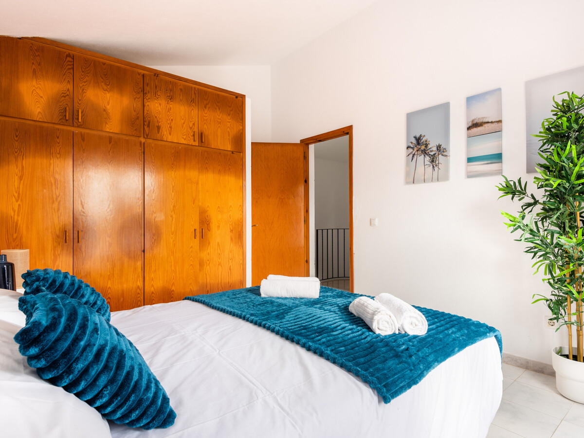 Appartement 60 m² Cala Blanca, jardin, piscine et parking - Photo 15