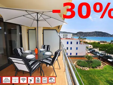 Location appartement à Roses, Appartement en front de mer à Rosas avec piscine, climatisation et parking, pour 4 personnes.
