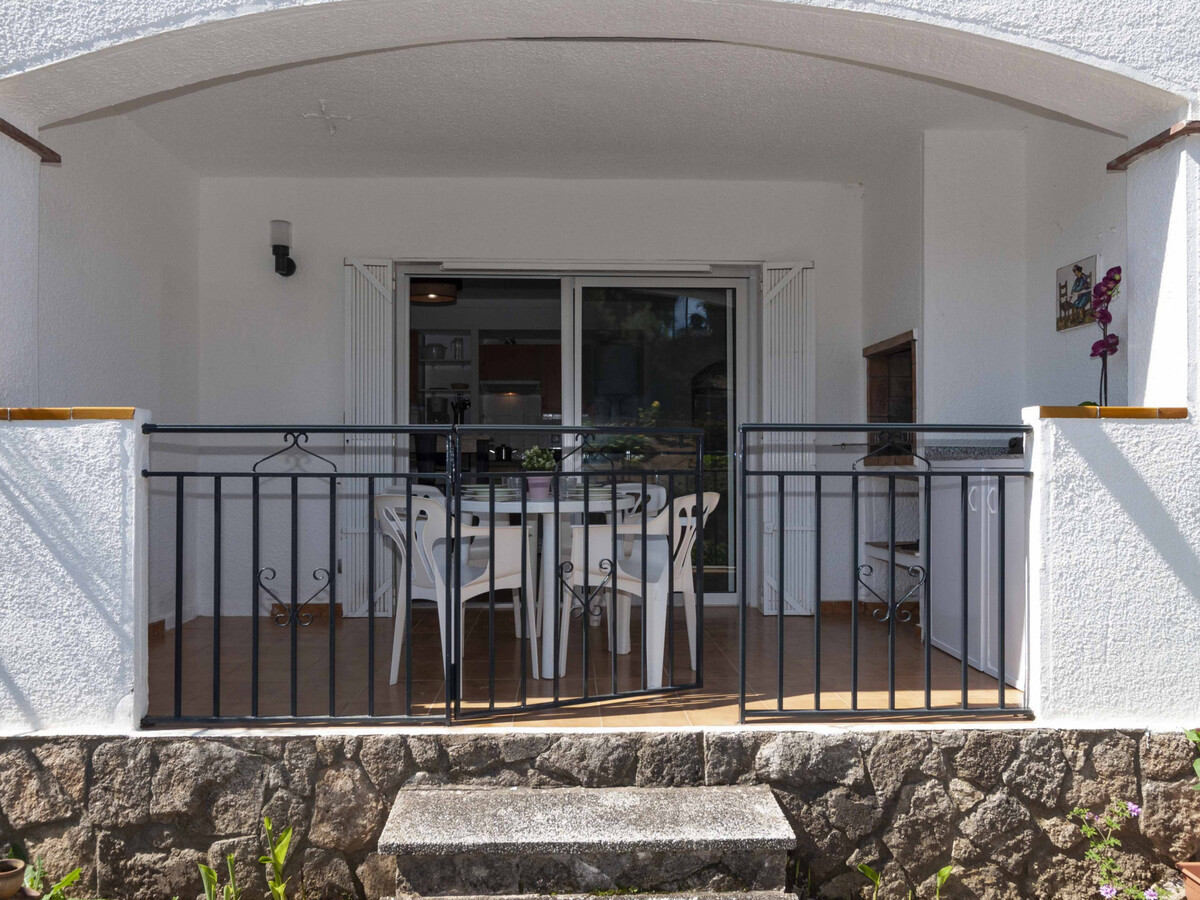 Appartement 35 m² à Roses, piscine et vue montagne - Photo 4