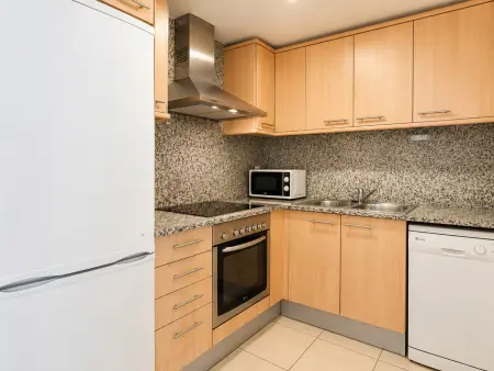 Appartement 2 chambres Roses, 50 m plage, piscine : photo 11