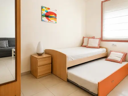Appartement 2 chambres Roses, 50 m plage, piscine : photo 14