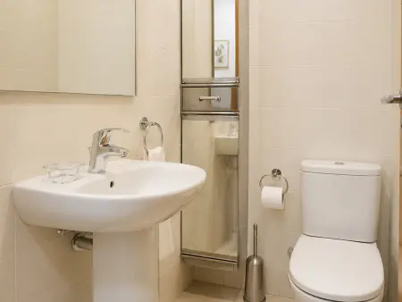 Appartement 2 chambres Roses, 50 m plage, piscine : photo 16