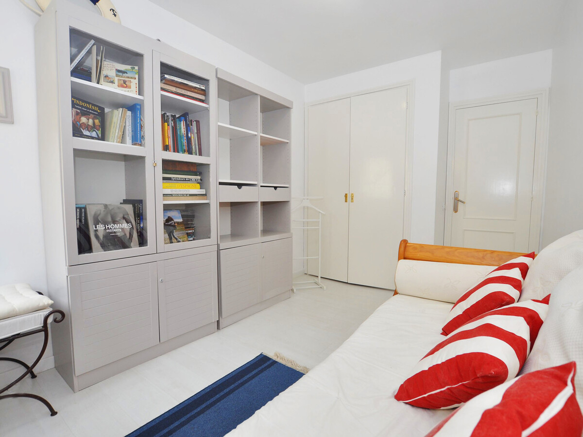 Appartement 80m² front de mer, piscine & parking à Roses - Photo 23