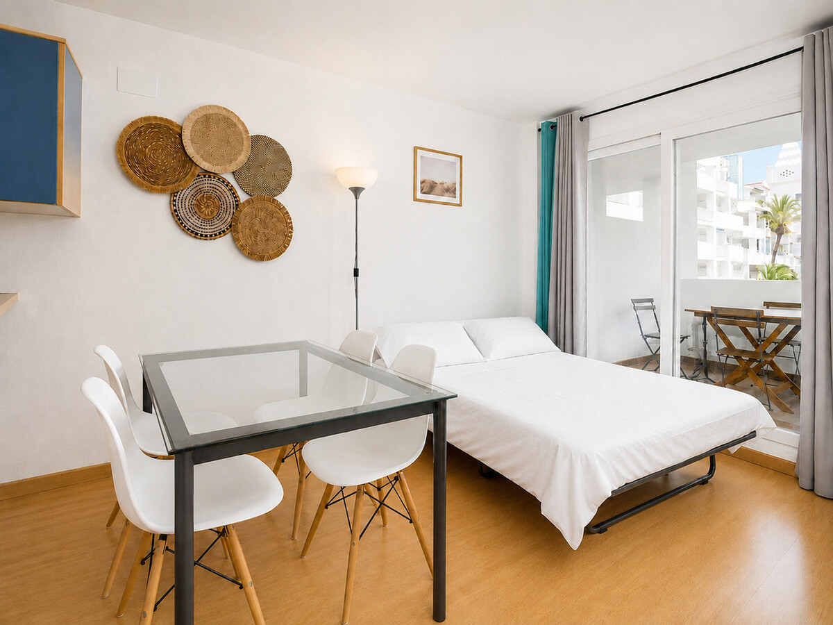 Appartement 2 chambres Roses, piscine et parking couvert - Photo 6