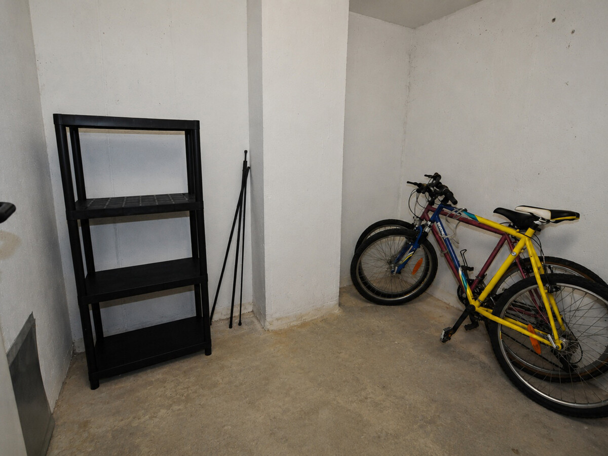 Appartement 2 chambres Roses, piscine et parking couvert - Photo 19