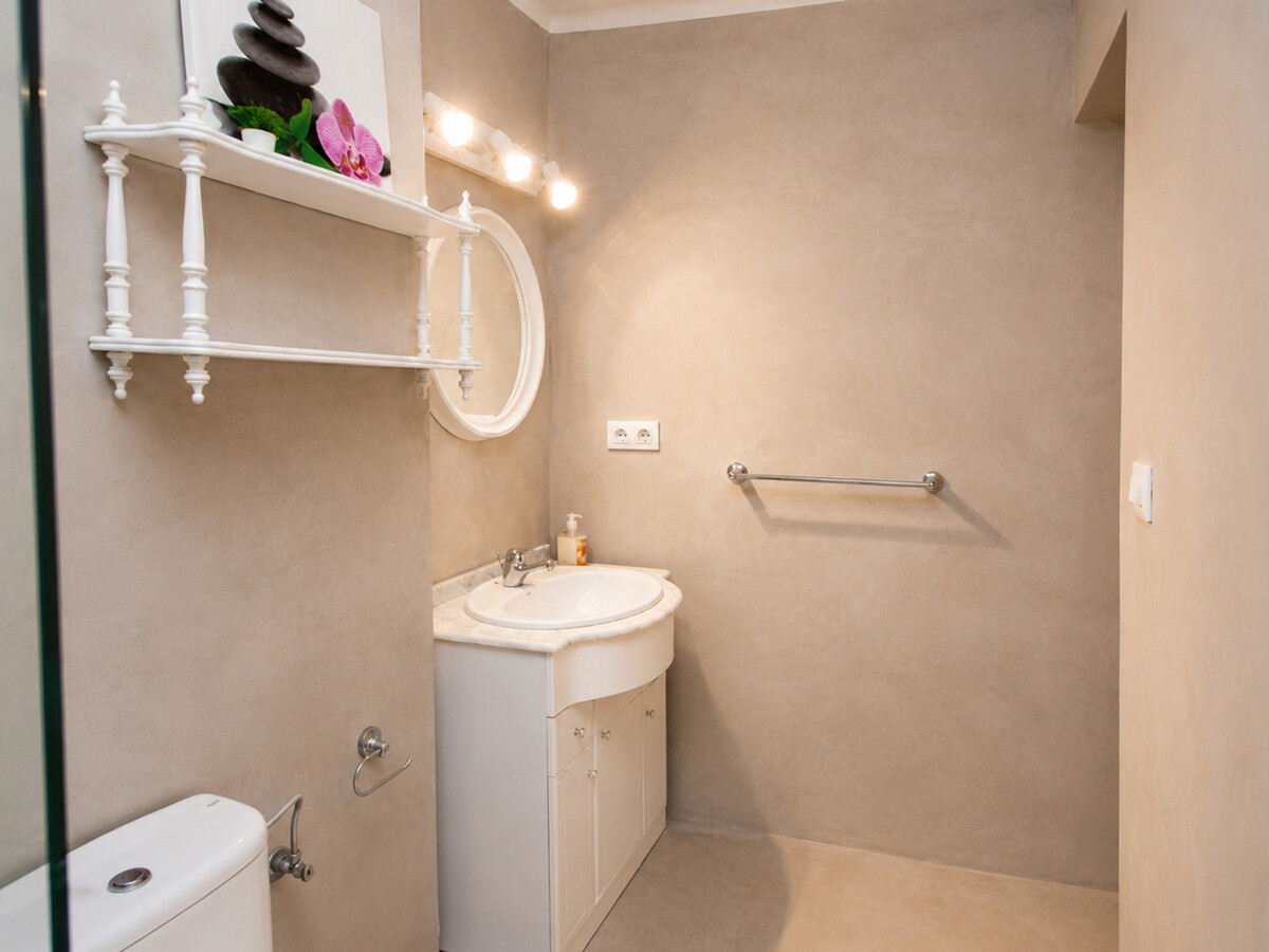 Appartement 45 m² lumineux, piscine 18x6 m, Roses - Photo 13